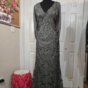 New With Tags Formal Gown Dress Gray Size 12 Prom Elegant